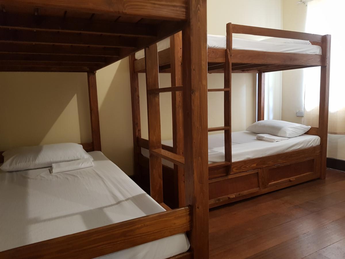 Kamuning Transient Hostel ケソンシティ エクステリア 写真
