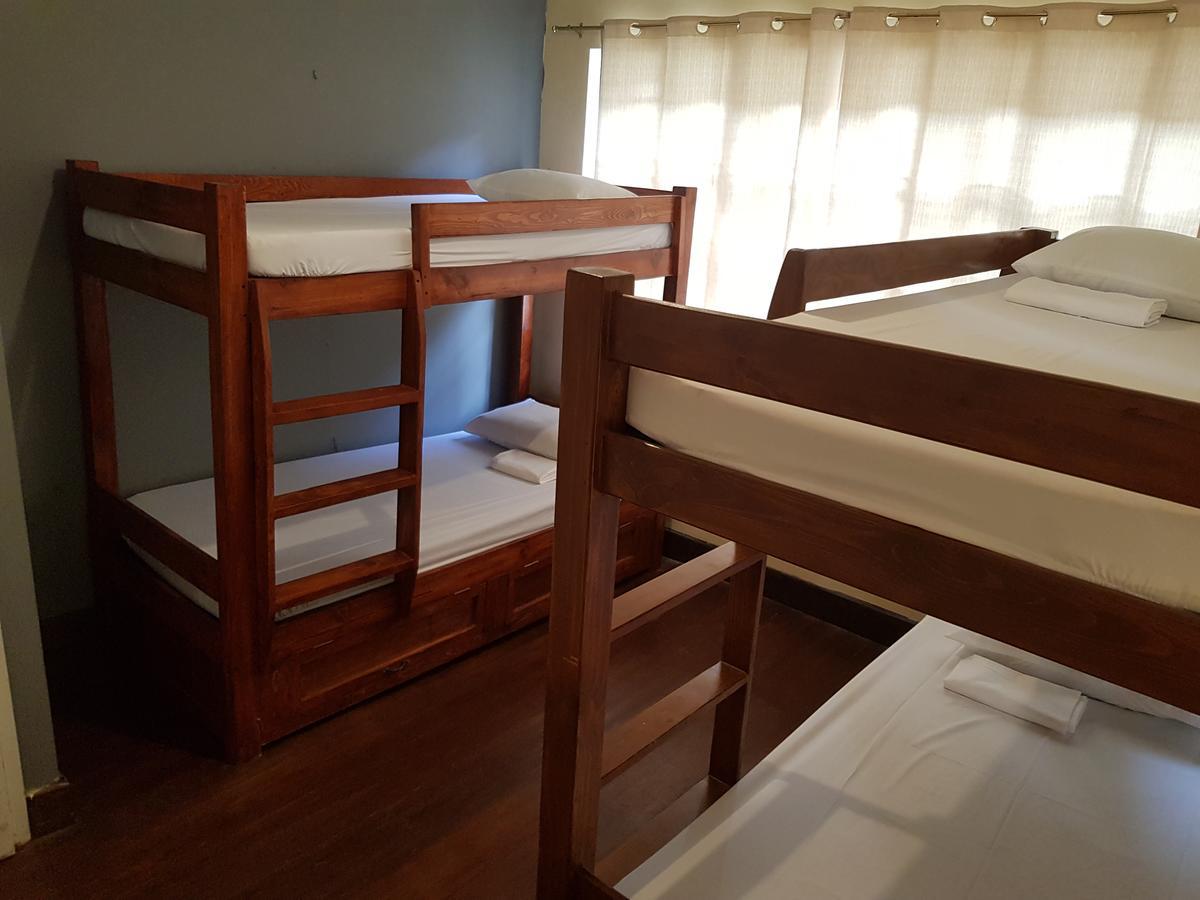Kamuning Transient Hostel ケソンシティ エクステリア 写真
