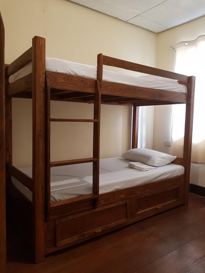Kamuning Transient Hostel ケソンシティ エクステリア 写真