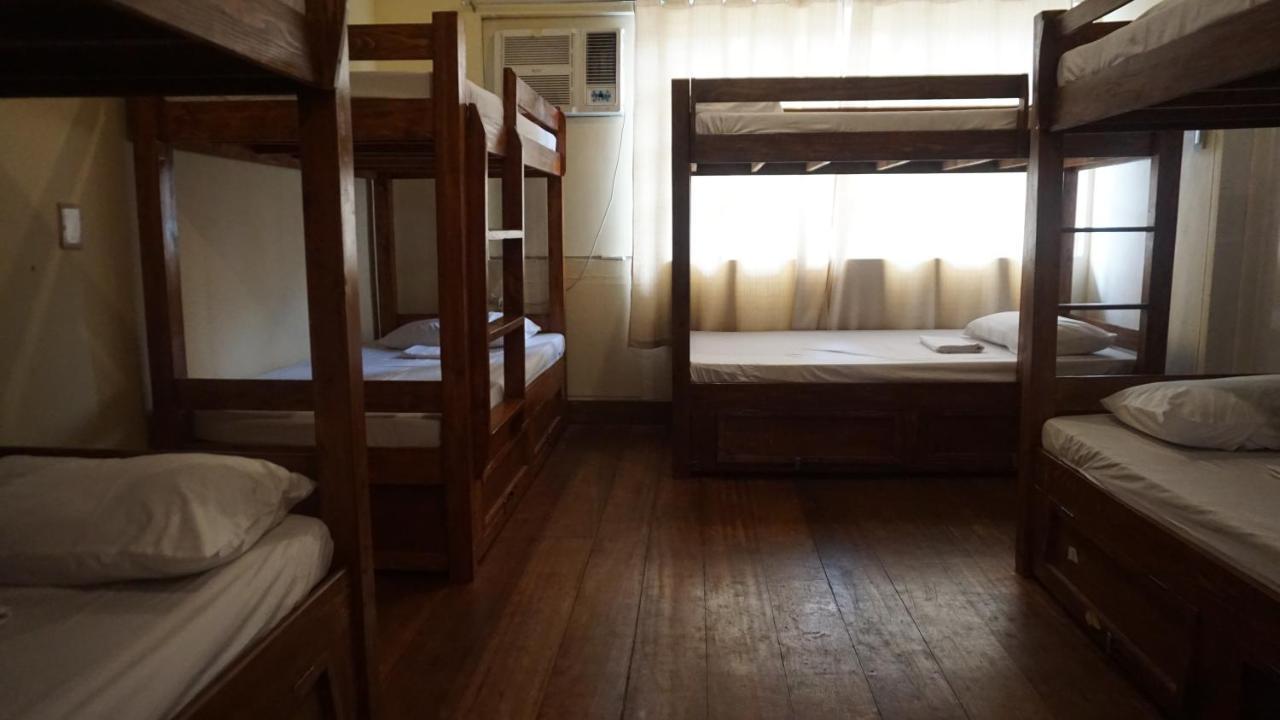 Kamuning Transient Hostel ケソンシティ エクステリア 写真