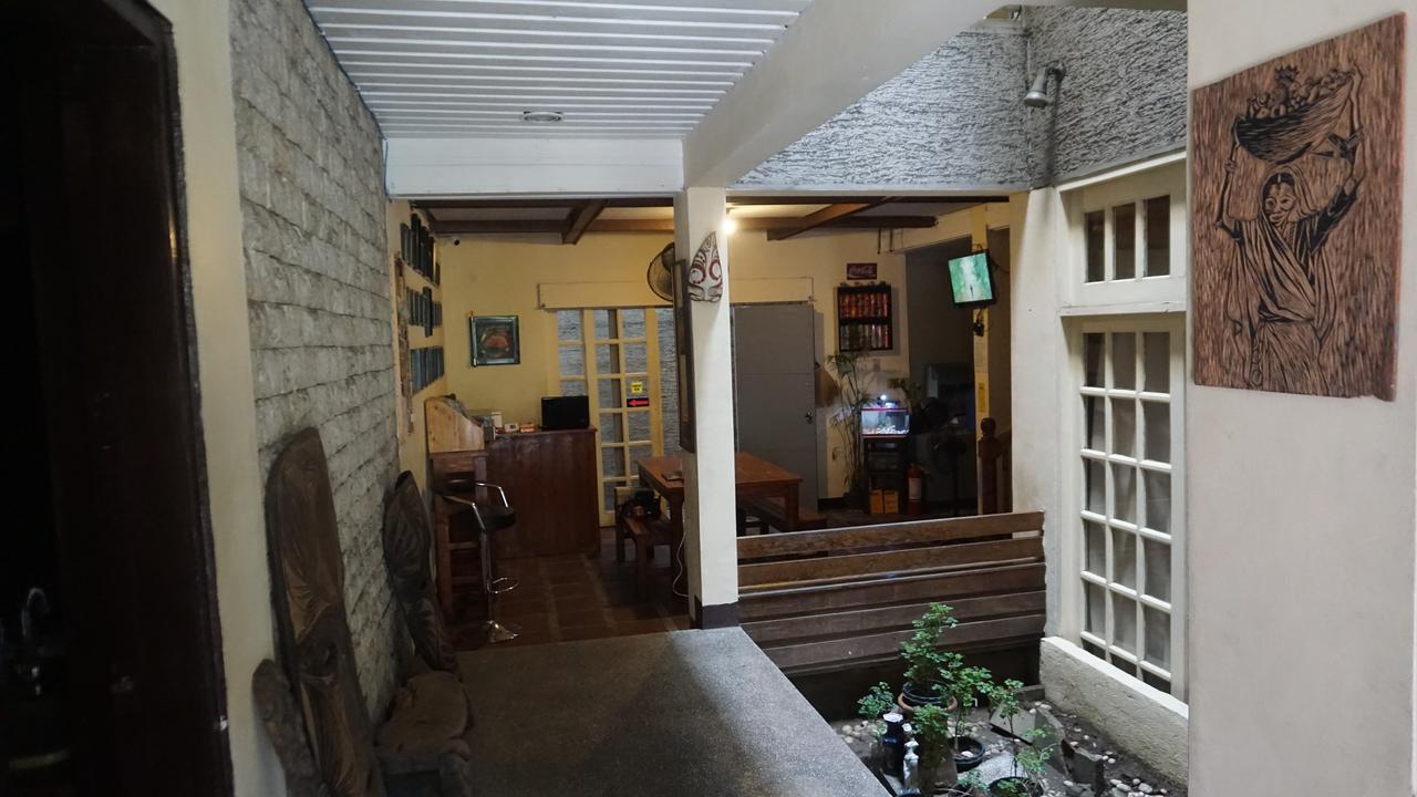 Kamuning Transient Hostel ケソンシティ エクステリア 写真