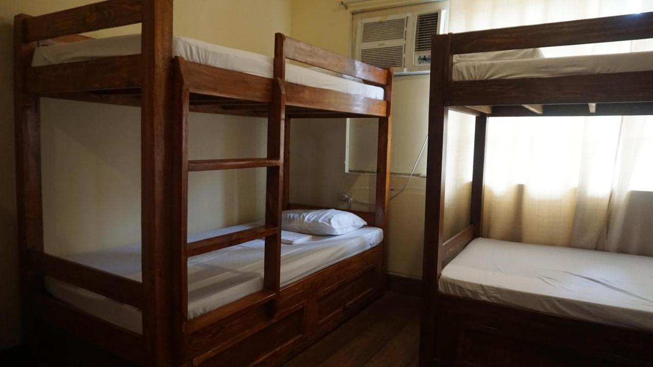 Kamuning Transient Hostel ケソンシティ エクステリア 写真