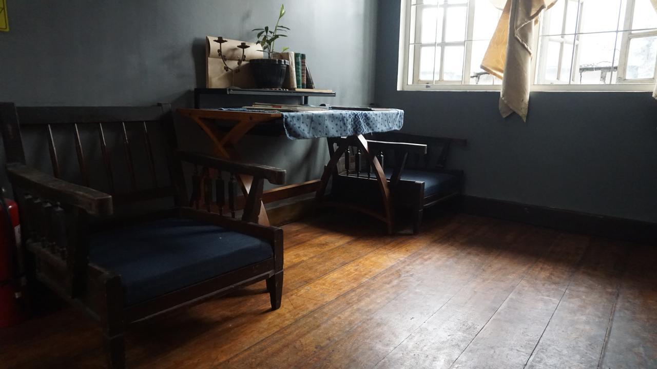 Kamuning Transient Hostel ケソンシティ エクステリア 写真