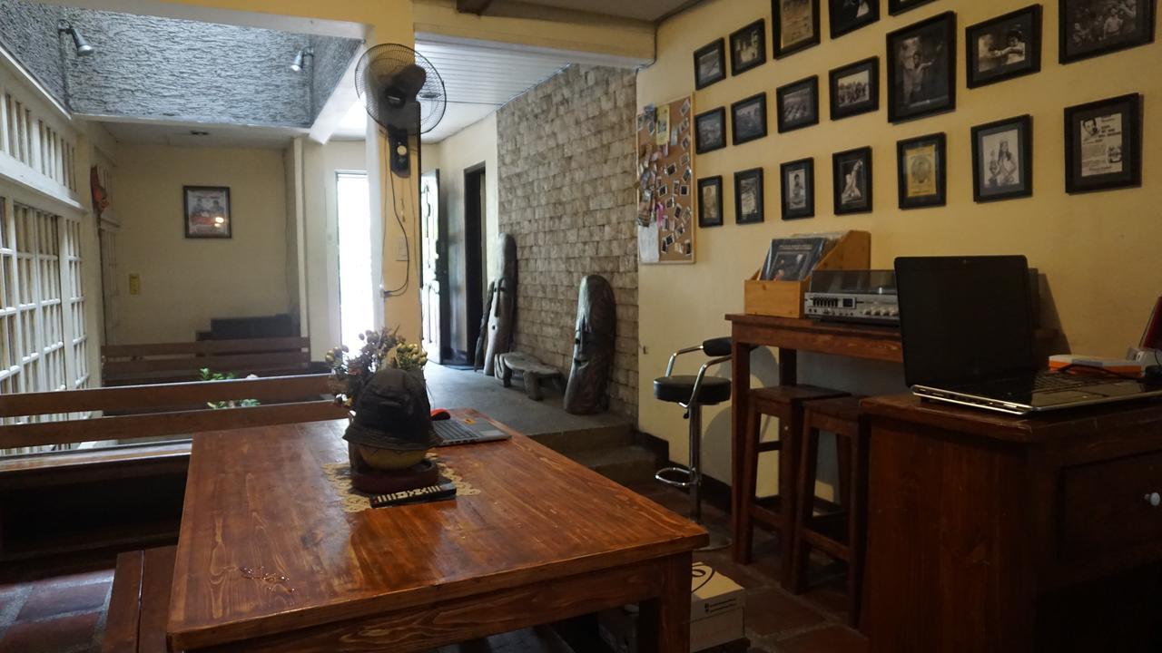Kamuning Transient Hostel ケソンシティ エクステリア 写真